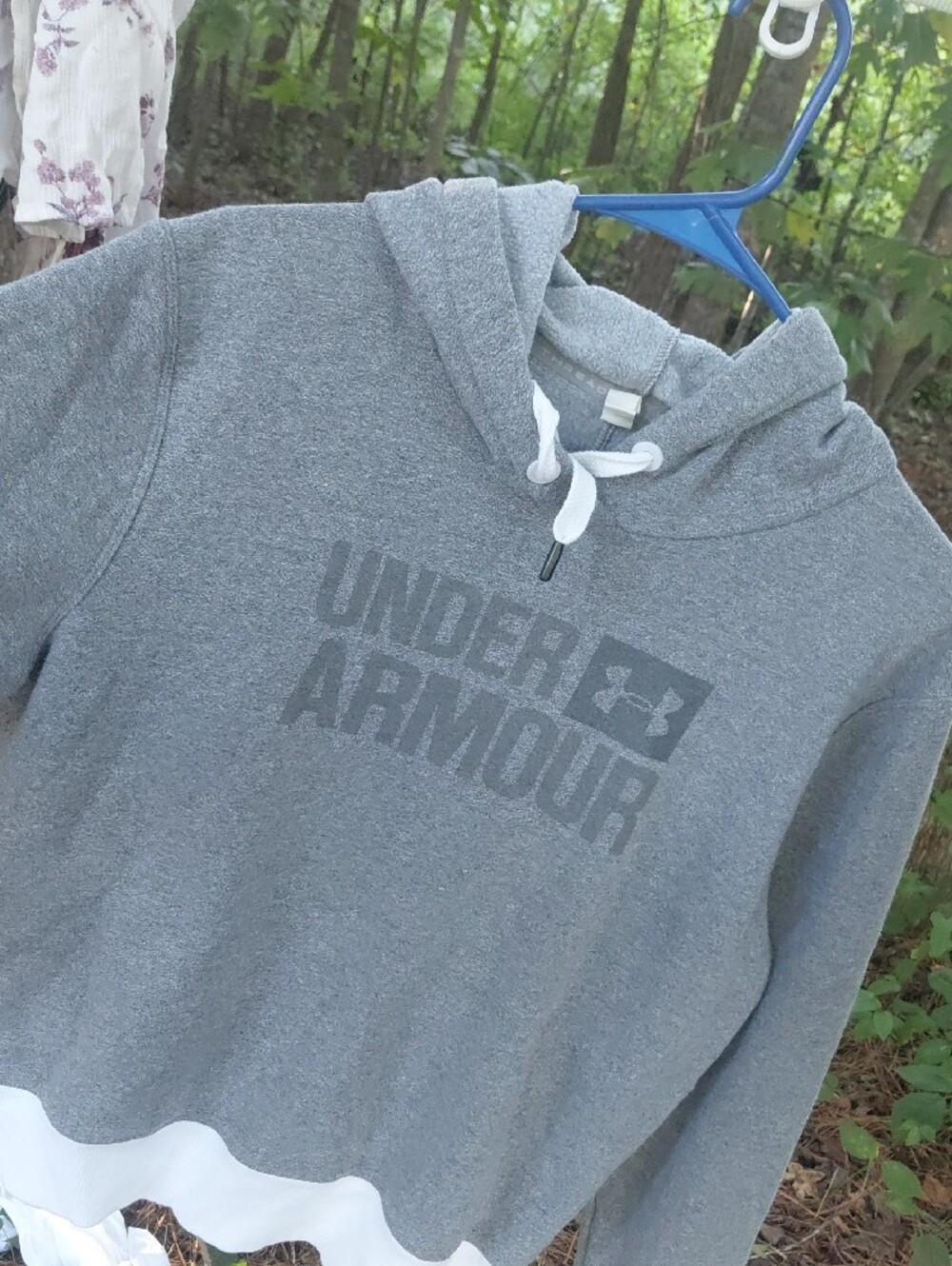 Under Armour Gray Hoodie Sweatshirt with White Accents - Picture 3 of 5
